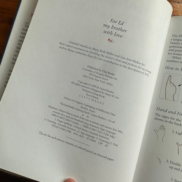 Vintage '98 The Handmade Counting Book ASL American Sign Language Hardcover Book - Picture 2 of 12